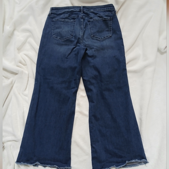 NYDJ Jeans Women's jeans Teresa Wideleg Blue Riverwalk wash Raw hem size 12 - Picture 9 of 16
